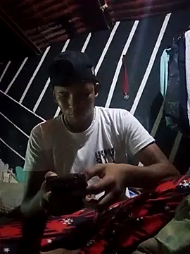 zeus23cm1 online show from February 23, 2026, 12:39 pm