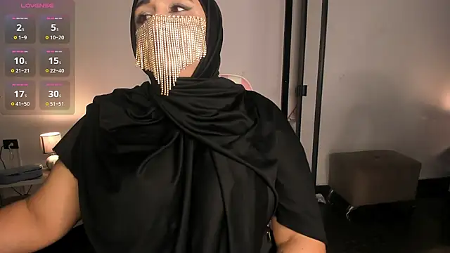 HijabiMilff online show from June 3, 2026, 2:29 pm