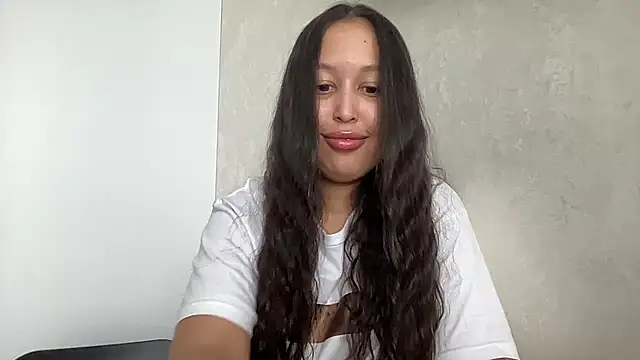 Snapshot of Dana_005 chatting on April 25, 2026, 11:35 am Dana 005 online show from April 25, 2026, 11:35 am