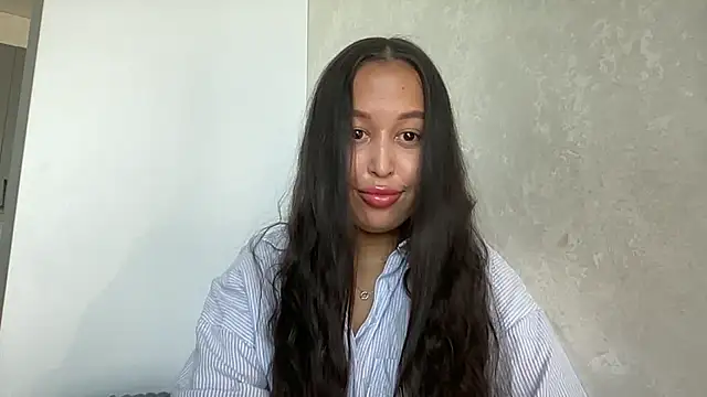 Snapshot of Dana_005 chatting on May 16, 2026, 2:27 pm Dana 005 online show from May 16, 2026, 2:27 pm