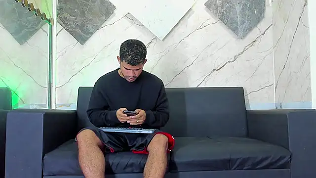 Latins on fire online show from April 9, 2026, 11:27 am