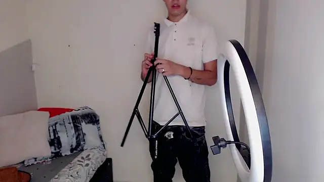 Street poemm  online show from April 8, 2026, 8:32 pm