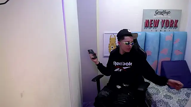 Street poemm  online show from April 20, 2026, 7:37 pm