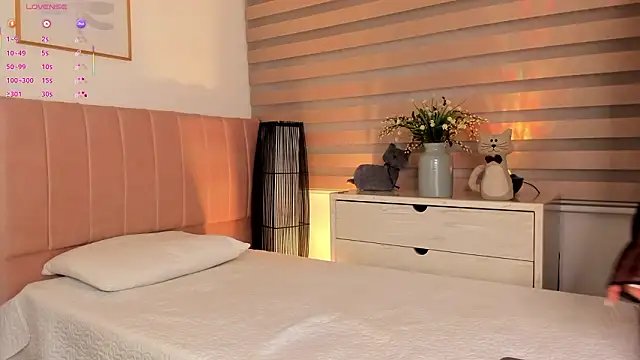 missnataly online show from February 25, 2026, 12:16 pm