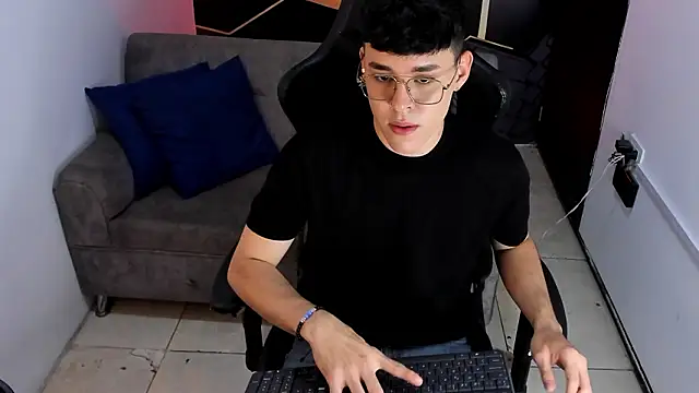 IanBlake  online show from March 3, 2026, 8:49 pm