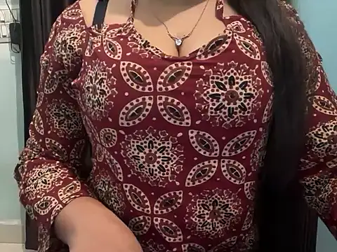 Avneet kaurr1 online show from March 11, 2026, 3:33 am