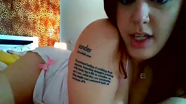 Snapshot of Lilbadmiaxo chatting on May 29, 2026, 5:08 pm Lilbadmiaxo online show from May 29, 2026, 5:08 pm