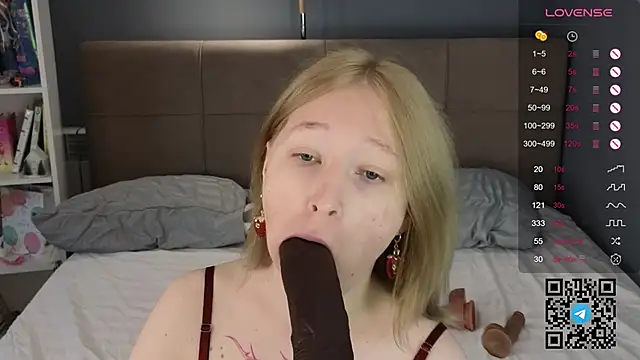 Mira Berto online show from April 8, 2026, 6:15 am