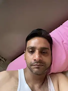 online4u08 online show from June 12, 2026, 9:23 pm