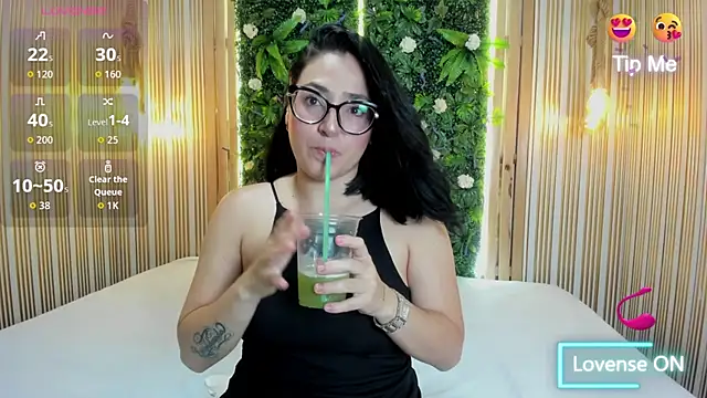 DALIILA  online show from February 27, 2026, 8:08 pm