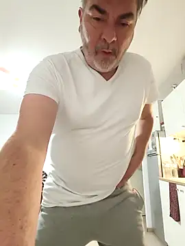 eruzam59000 online show from April 25, 2026, 3:20 am