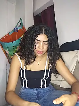 Snapshot of sweetlittlesin chatting on March 4, 2026, 10:06 pm sweetlittlesin online show from March 4, 2026, 10:06 pm