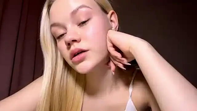 Snapshot of MiaCashe chatting on March 4, 2026, 3:09 pm MiaCashe online show from March 4, 2026, 3:09 pm