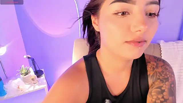 NinaAngel6 online show from April 20, 2026, 2:18 pm