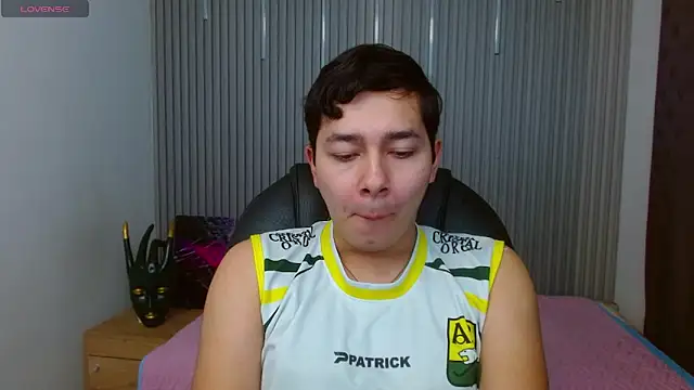 Julian Smith21 online show from April 18, 2026, 4:15 am