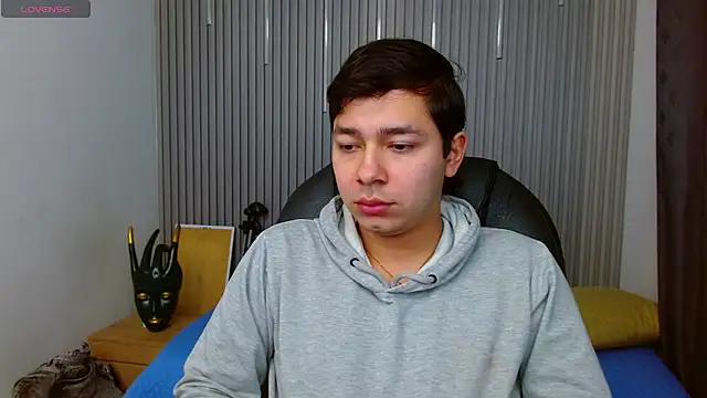 Julian Smith21 online show from April 19, 2026, 4:13 am