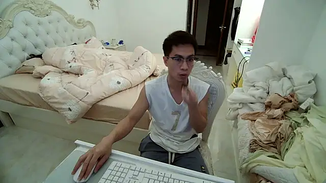 Snapshot of Xiaolong88888 chatting on March 6, 2026, 6:47 pm Xiaolong88888 online show from March 6, 2026, 6:47 pm