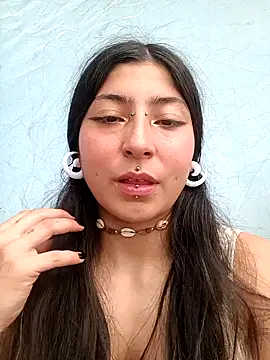 Snapshot of Little_Sweett chatting on March 4, 2026, 1:30 pm Little Sweett online show from March 4, 2026, 1:30 pm