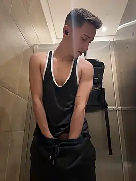 Thiago Jones1 online show from March 10, 2026, 3:27 pm