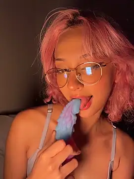   lya  online show from March 6, 2026, 3:07 pm