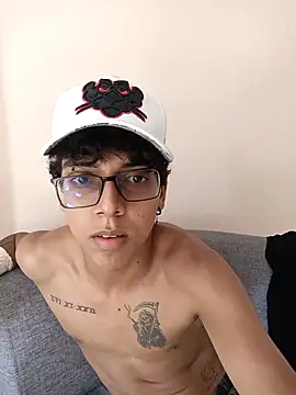 Snapshot of TuPapi_21 chatting on March 28, 2026, 9:05 pm TuPapi 21 online show from March 28, 2026, 9:05 pm