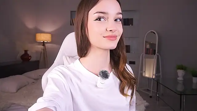 JodiAwyie online show from February 27, 2026, 5:13 pm