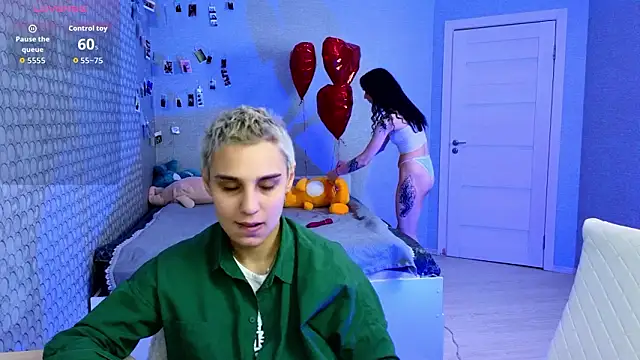 LuxuryLoverss online show from March 4, 2026, 11:07 am