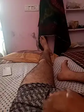 Snapshot of kavitarahul chatting on August 3, 2026, 8:44 am kavitarahul online show from August 3, 2026, 8:44 am