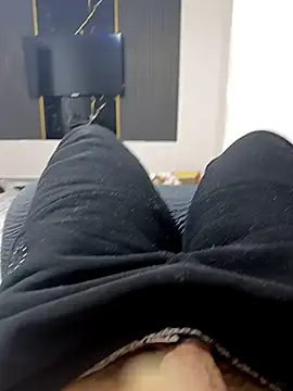 KADINDELISI34 online show from March 5, 2026, 4:14 pm