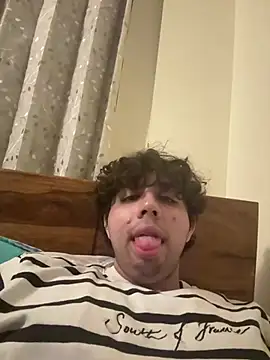 Snapshot of lucasmaxtoy chatting on February 24, 2026, 5:58 pm lucasmaxtoy online show from February 24, 2026, 5:58 pm