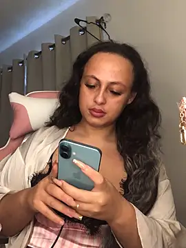 mayawesttt online show from March 8, 2026, 2:42 pm