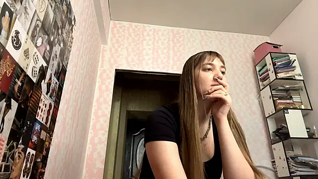 JanineThielman online show from June 4, 2026, 6:29 am