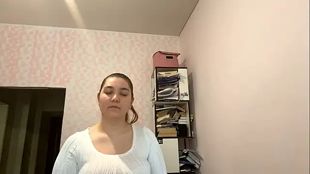 Snapshot of JanineThielman chatting on July 19, 2026, 6:11 am JanineThielman online show from July 19, 2026, 6:11 am