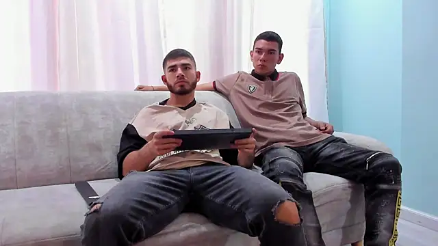 hermes friends online show from April 20, 2026, 2:18 pm