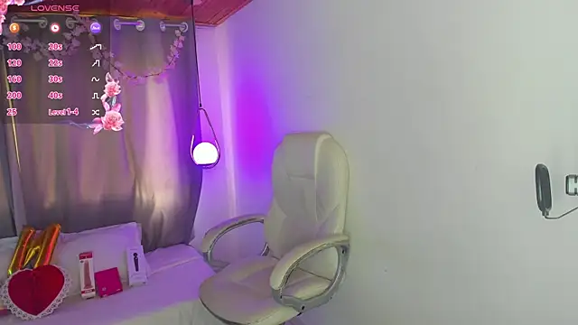 NixieSterling online show from May 7, 2026, 9:29 pm