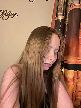 Snapshot of cutefoxieee chatting on July 17, 2026, 8:17 pm cutefoxieee online show from July 17, 2026, 8:17 pm