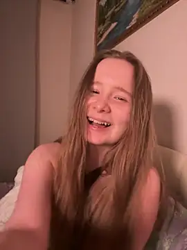 Snapshot of cutefoxieee chatting on August 1, 2026, 11:25 pm cutefoxieee online show from August 1, 2026, 11:25 pm