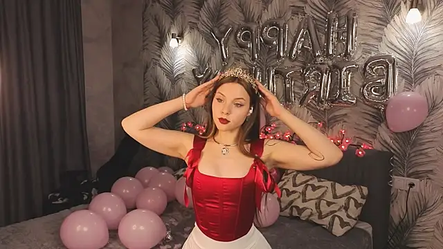 HinaVibe online show from April 23, 2026, 5:03 pm