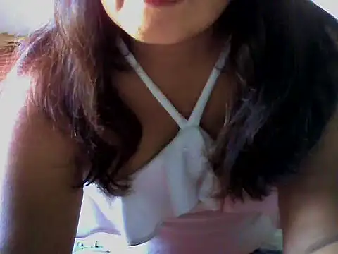 Flowerblossom123 online show from April 11, 2026, 7:16 am