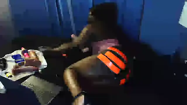 Snapshot of TsModestee chatting on February 23, 2026, 8:48 am TsModestee online show from February 23, 2026, 8:48 am