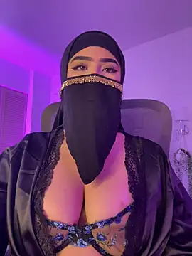 Snapshot of Yasmin_cute chatting on July 13, 2026, 6:18 pm Yasmin cute online show from July 13, 2026, 6:18 pm