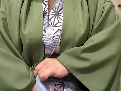 emi chan 7 online show from June 10, 2026, 1:12 pm