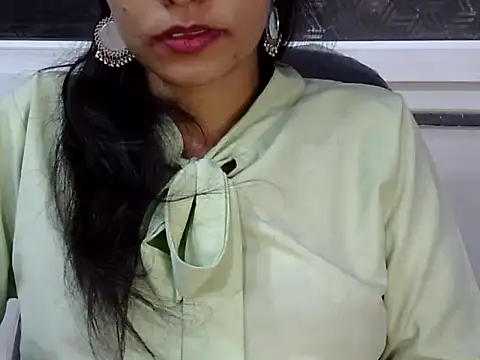 Neha Sharma2 online show from April 1, 2026, 1:52 pm