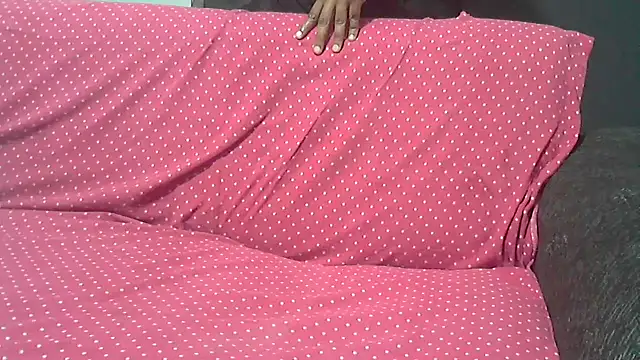 Kate89x online show from April 12, 2026, 3:26 pm