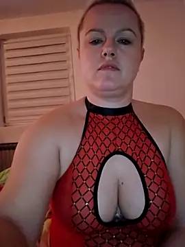 Snapshot of vicky_star chatting on April 6, 2026, 11:06 pm vicky star online show from April 6, 2026, 11:06 pm