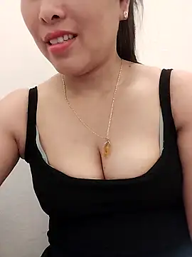 01 ANNA 01 online show from April 18, 2026, 7:18 pm