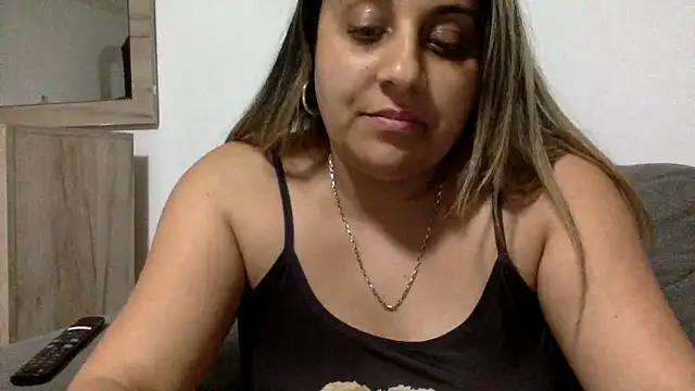 I amXenox online show from April 18, 2026, 7:07 pm