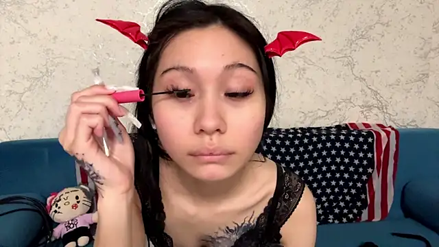 kishagrayone online show from April 3, 2026, 1:17 pm