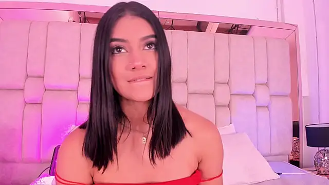 Snapshot of KatherineRuiz_ chatting on May 11, 2026, 12:17 pm KatherineRuiz online show from May 11, 2026, 12:17 pm