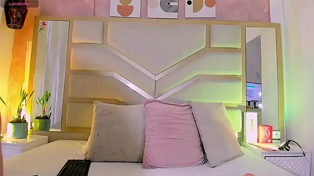 Samantha-Pardo online show from March 30, 2026, 9:05 pm